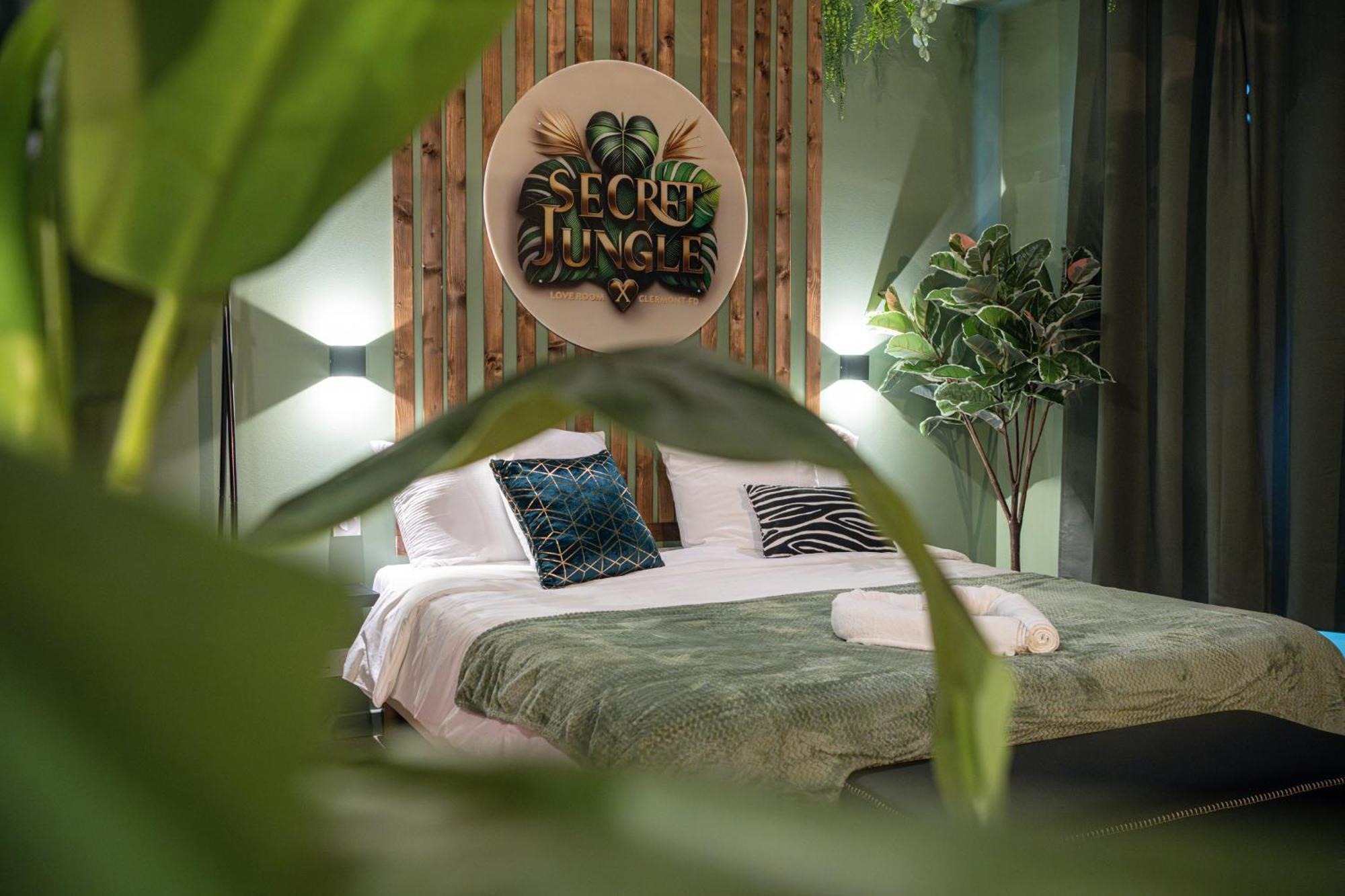 Secret Jungle - Love Room By Prim0 C0Nciergerie Royat Exterior photo